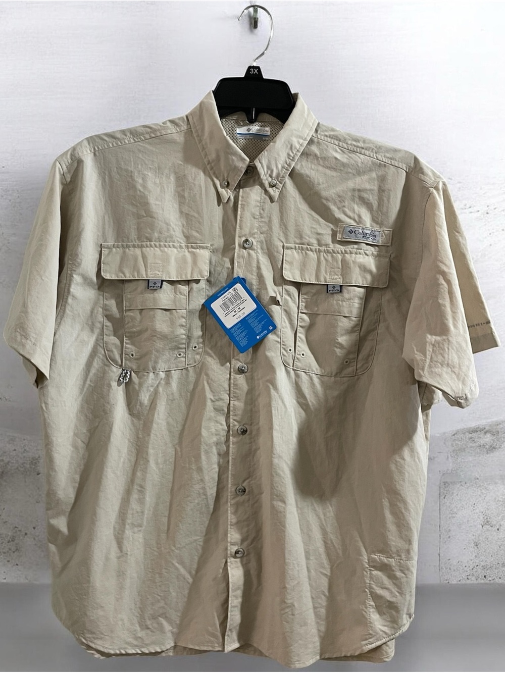 Columbia Men’s PFG Omni-Shade Short-Sleeve Button-Down Shirt in Beige